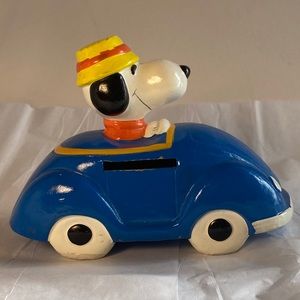 Snoopy Bank 1966 United Feature Syndicate, Inc. Made in Korea